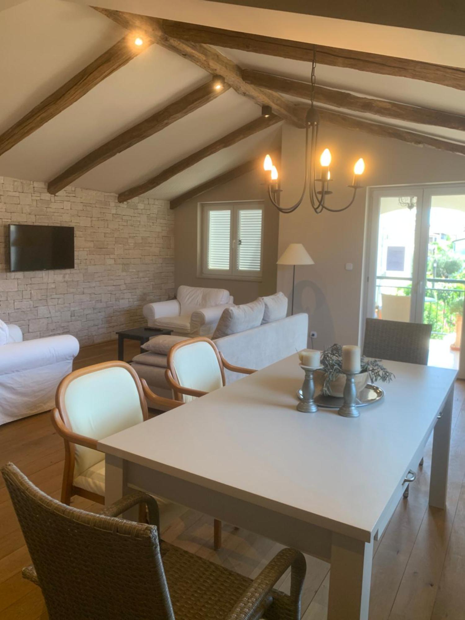 Dachgeschoss-Apartment "Andemi" In Istrien Novigrad  Bagian luar foto